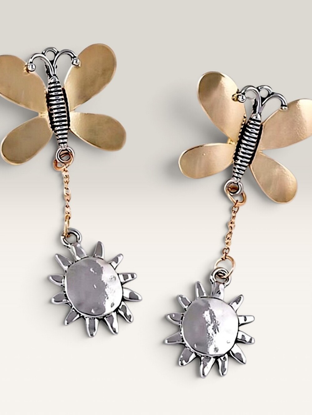 Bee and flower nature earrings; NWOT